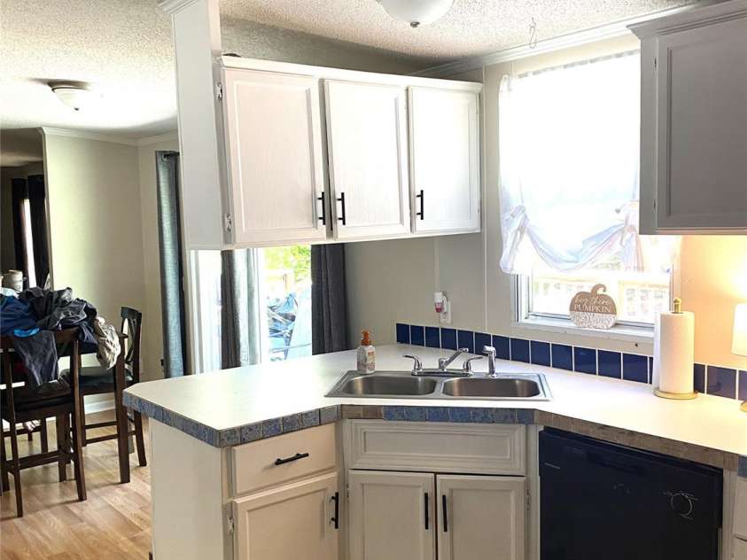 140 High Ridge Circle, Maiden, NC 28650.  MLS# CAR4422471, YatesRealty ID 57448. 