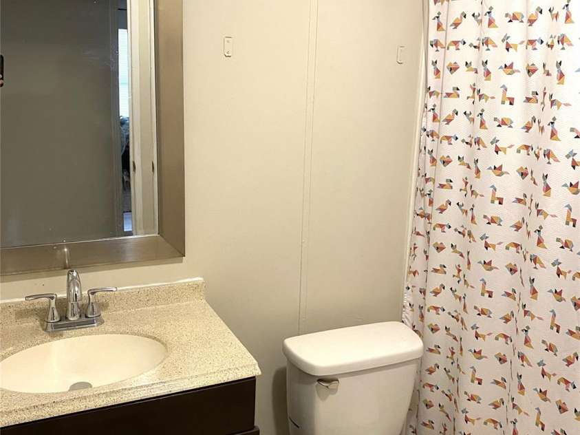 140 High Ridge Circle, Maiden, NC 28650.  MLS# CAR4422471, YatesRealty ID 57448. Half bath
