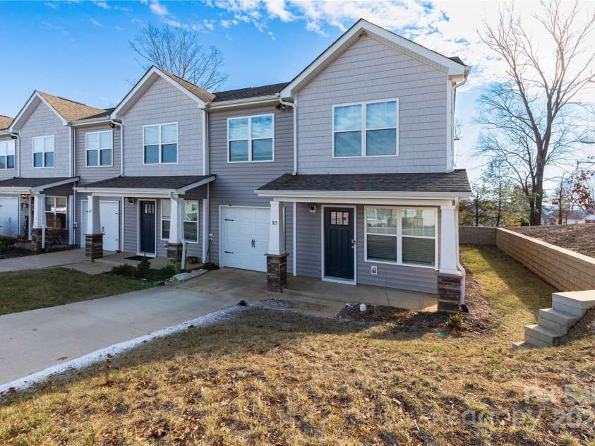 103 Gregory Court, Weaverville, NC 28787.  MLS# CAR4211989, YatesRealty ID 5745. End unit - two years old