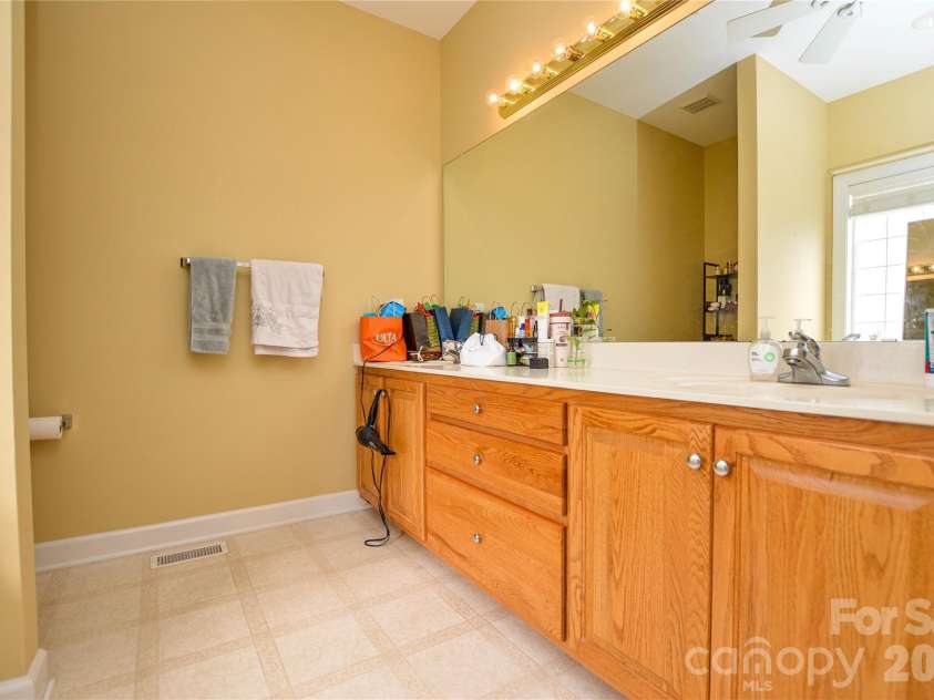 8819 Erbach Lane, Mount Pleasant, NC 28124.  MLS# CAR4434040, YatesRealty ID 57456. 