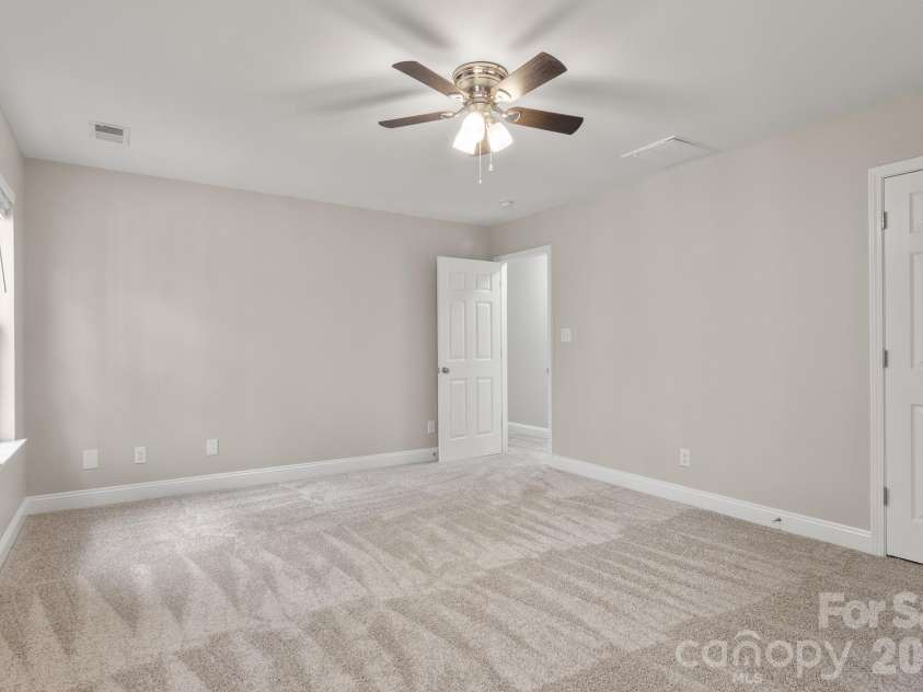 139 Scarlet Tanager Road, Troutman, NC 28166.  MLS# CAR4430438, YatesRealty ID 57465. 