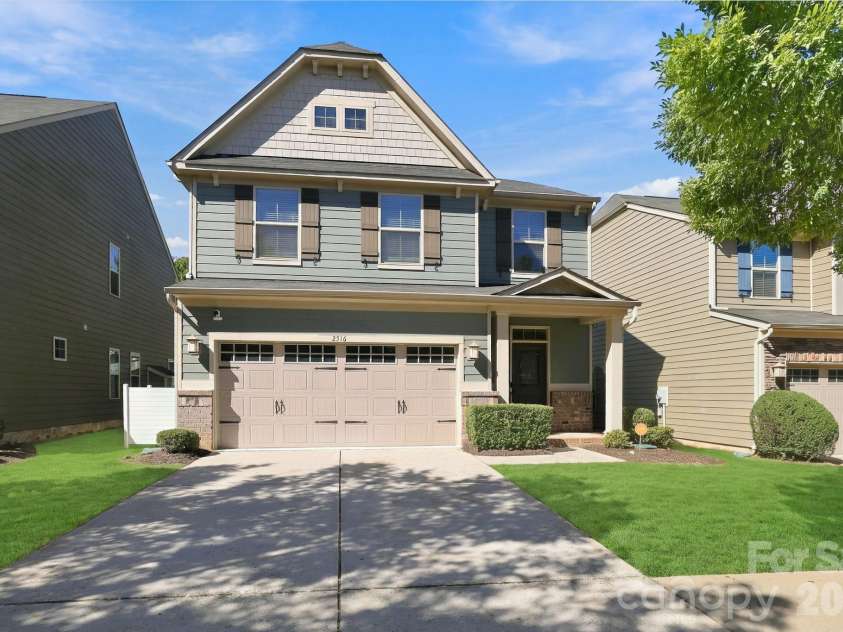 2516 Alyssa Lane, Charlotte, NC 28208.  MLS# CAR4434284, YatesRealty ID 57469. 