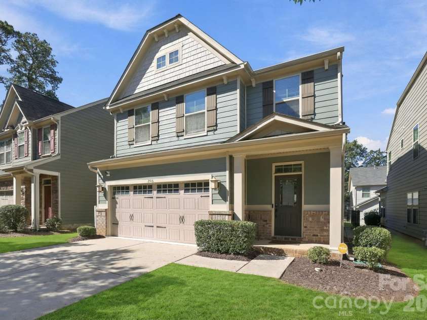 2516 Alyssa Lane, Charlotte, NC 28208.  MLS# CAR4434284, YatesRealty ID 57469. 