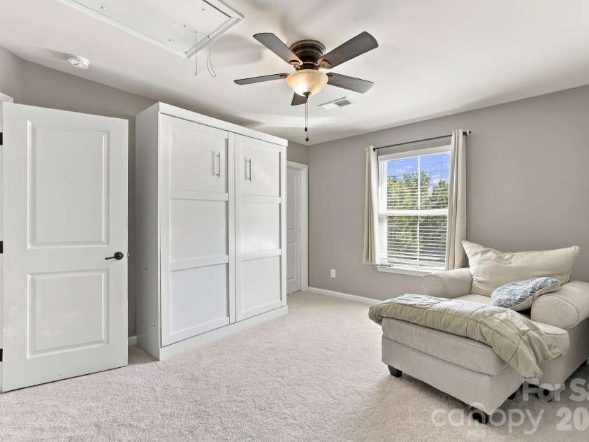 2516 Alyssa Lane, Charlotte, NC 28208.  MLS# CAR4434284, YatesRealty ID 57469. 