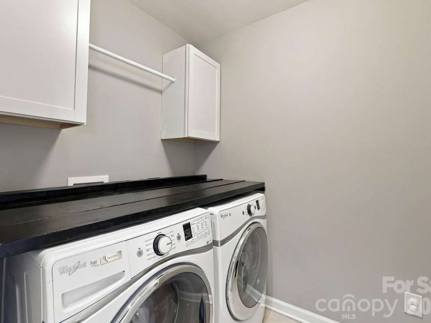 2516 Alyssa Lane, Charlotte, NC 28208.  MLS# CAR4434284, YatesRealty ID 57469. 