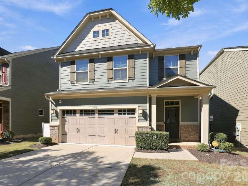 2516 Alyssa Lane, Charlotte, NC 28208.  MLS# CAR4434284, YatesRealty ID 57469. 