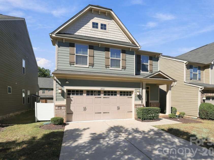 2516 Alyssa Lane, Charlotte, NC 28208.  MLS# CAR4434284, YatesRealty ID 57469. 