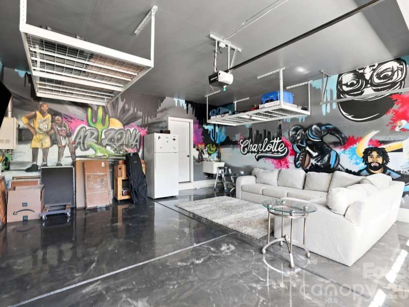 2516 Alyssa Lane, Charlotte, NC 28208.  MLS# CAR4434284, YatesRealty ID 57469. 
