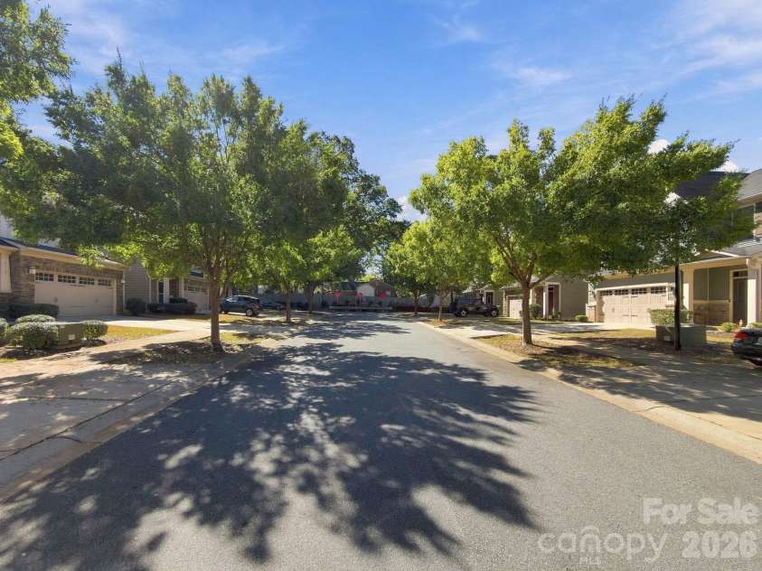 2516 Alyssa Lane, Charlotte, NC 28208.  MLS# CAR4434284, YatesRealty ID 57469. 