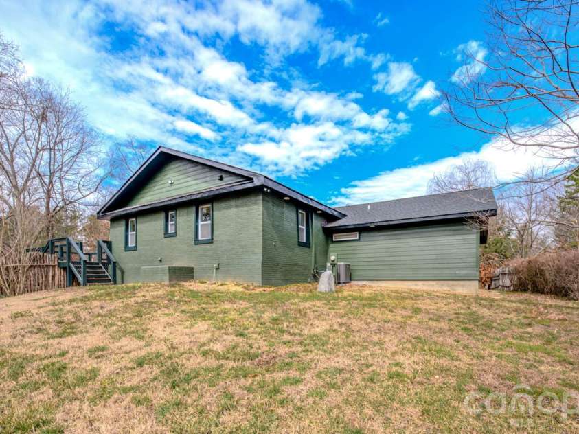 115 Silver Dapple Lane, Hendersonville, NC 28792.  MLS# CAR4434968, YatesRealty ID 57472. 