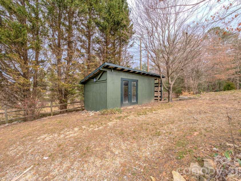 115 Silver Dapple Lane, Hendersonville, NC 28792.  MLS# CAR4434968, YatesRealty ID 57472. 