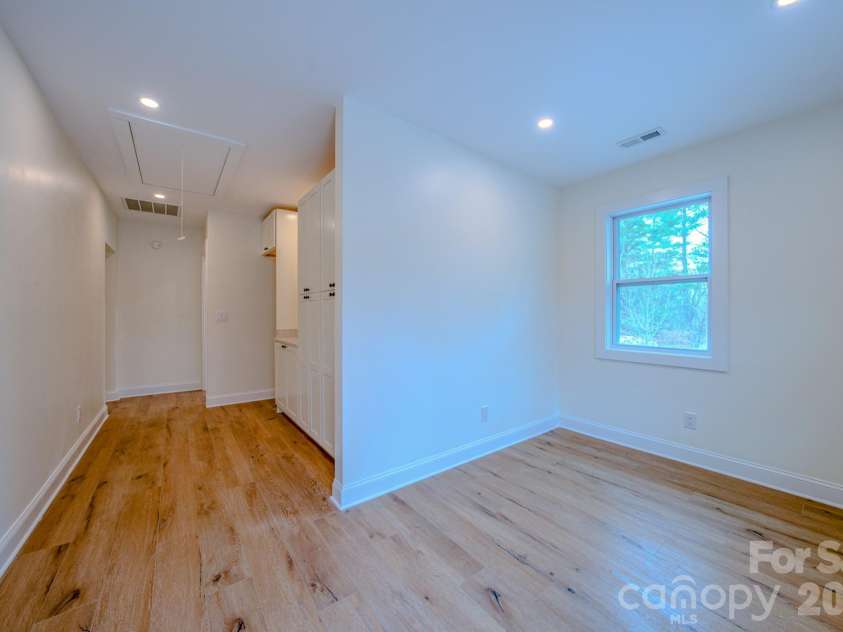 115 Silver Dapple Lane, Hendersonville, NC 28792.  MLS# CAR4434968, YatesRealty ID 57472. Bonus room/office area