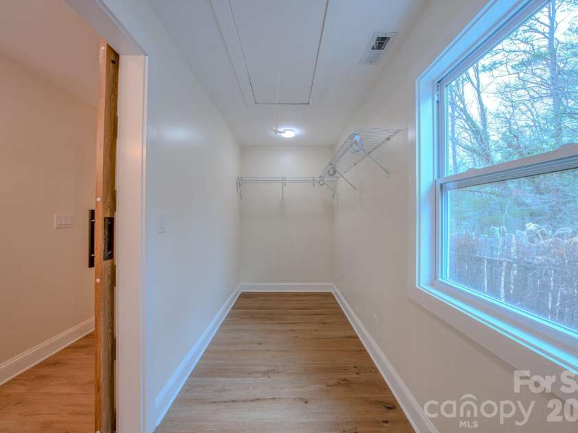 115 Silver Dapple Lane, Hendersonville, NC 28792.  MLS# CAR4434968, YatesRealty ID 57472. Primary closet
