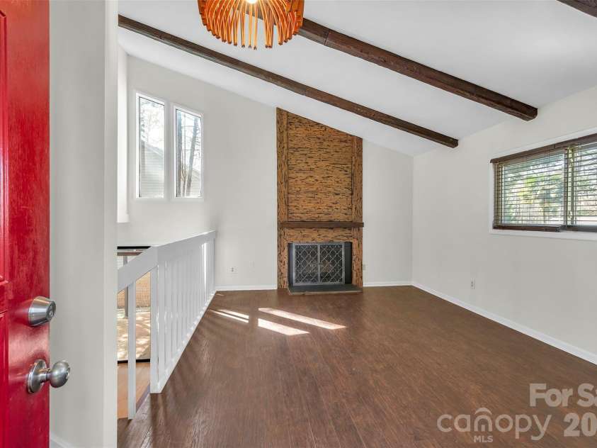 1121 Mai Kai Way, Fort Mill, SC 29708.  MLS# CAR4358630, YatesRealty ID 5748. 