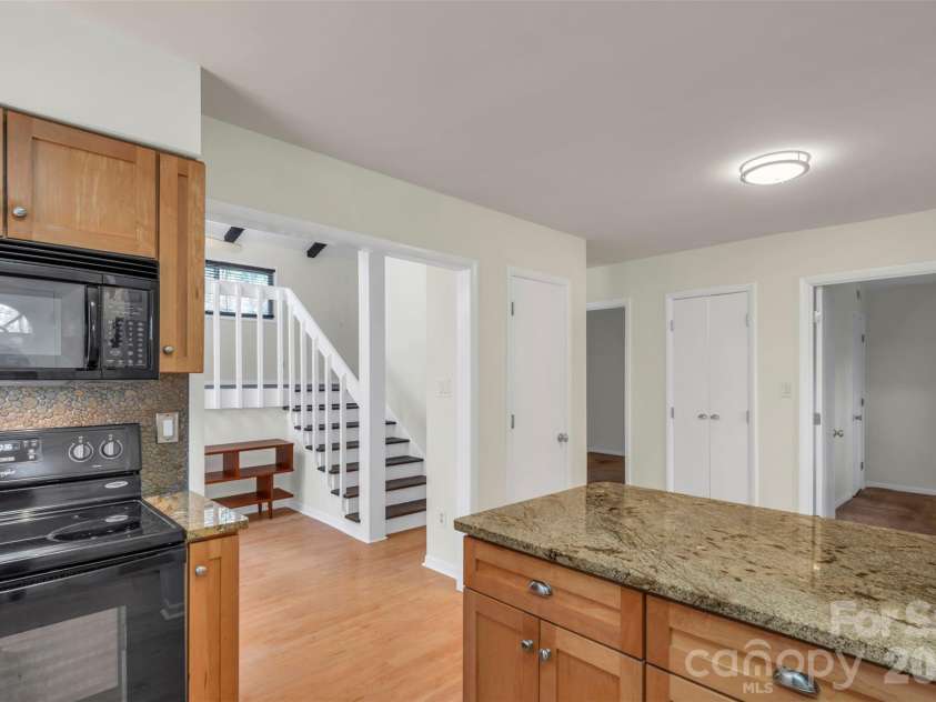 1121 Mai Kai Way, Fort Mill, SC 29708.  MLS# CAR4358630, YatesRealty ID 5748. 
