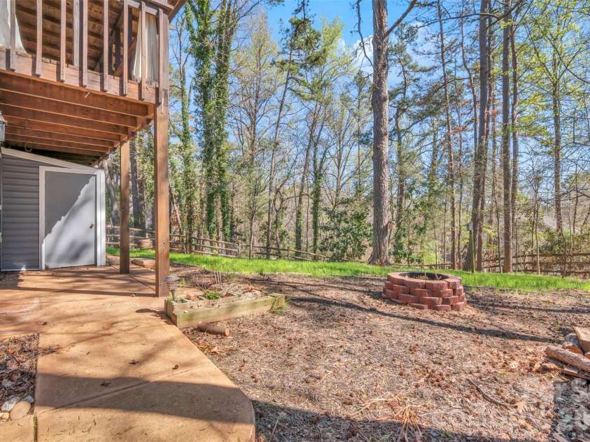 1121 Mai Kai Way, Fort Mill, SC 29708.  MLS# CAR4358630, YatesRealty ID 5748. 