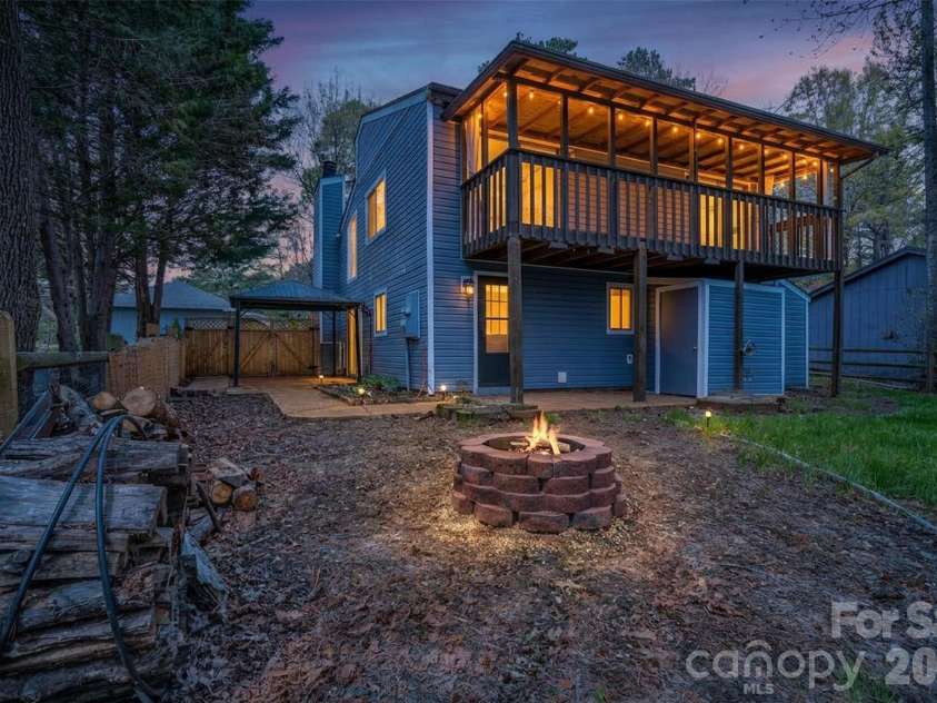 1121 Mai Kai Way, Fort Mill, SC 29708.  MLS# CAR4358630, YatesRealty ID 5748. 
