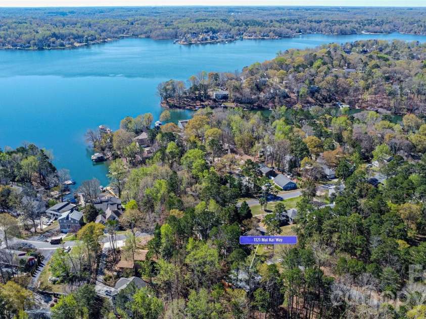 1121 Mai Kai Way, Fort Mill, SC 29708.  MLS# CAR4358630, YatesRealty ID 5748. 