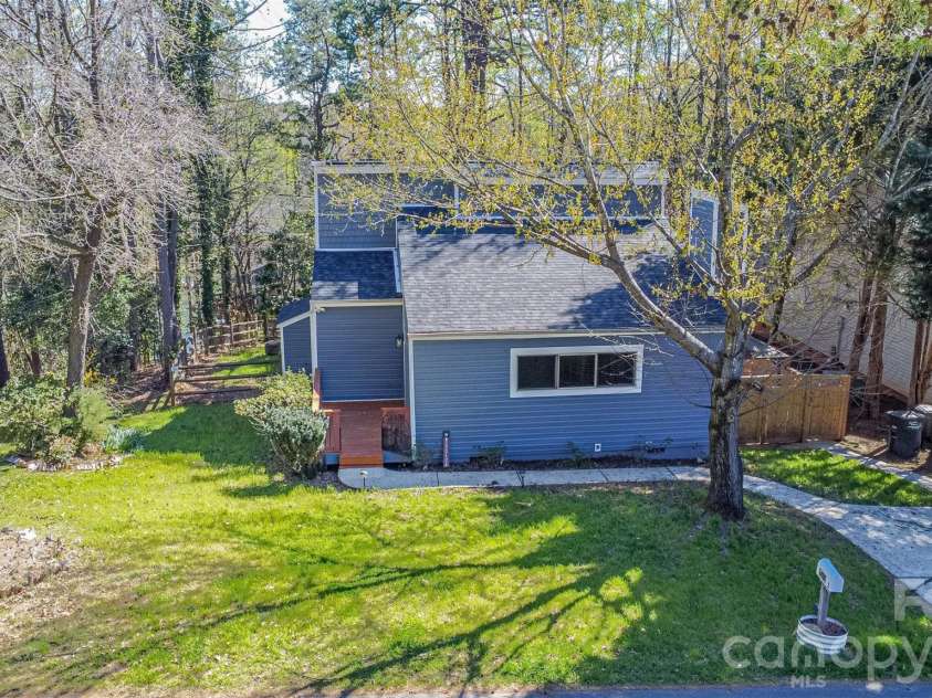 1121 Mai Kai Way, Fort Mill, SC 29708.  MLS# CAR4358630, YatesRealty ID 5748. 