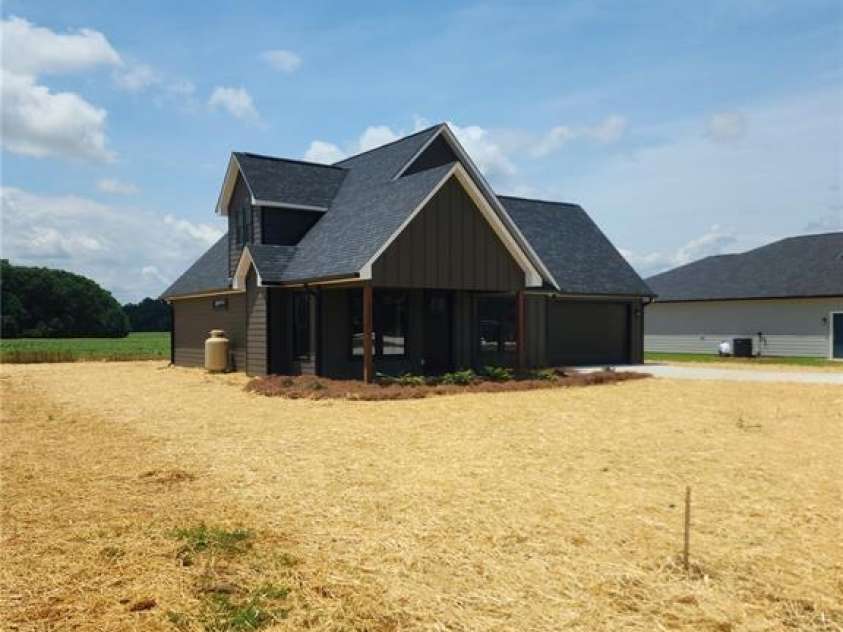 32531 Buchanan Lane, Albemarle, NC 28001.  MLS# CAR4246470, YatesRealty ID 5748. 