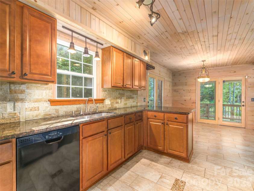 99 Cripple Creek Road, Waynesville, NC 28785.  MLS# CAR4435944, YatesRealty ID 57486. 
