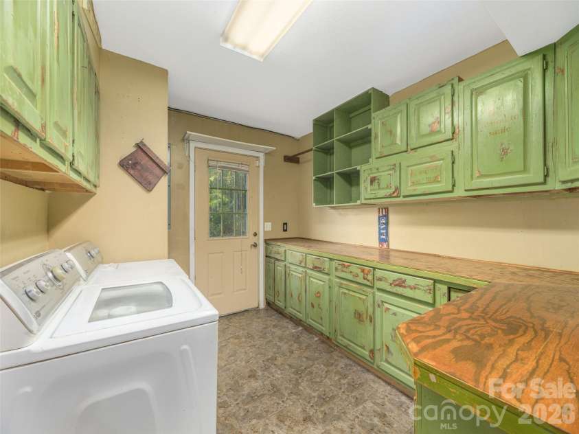 99 Cripple Creek Road, Waynesville, NC 28785.  MLS# CAR4435944, YatesRealty ID 57486. 