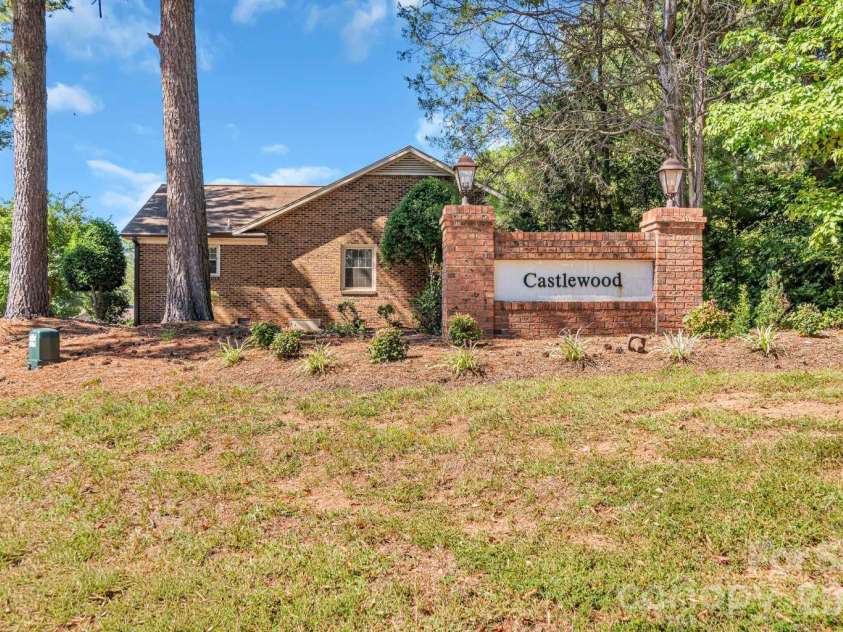602 Colby Circle, Salisbury, NC 28147.  MLS# CAR4434046, YatesRealty ID 57488. 