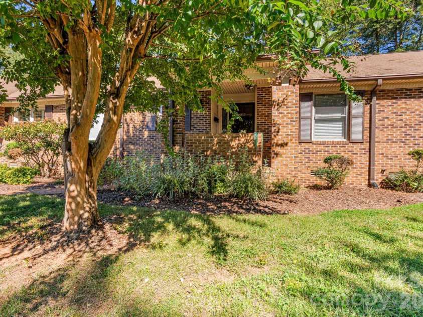 602 Colby Circle, Salisbury, NC 28147.  MLS# CAR4434046, YatesRealty ID 57488. 