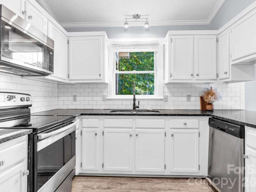602 Colby Circle, Salisbury, NC 28147.  MLS# CAR4434046, YatesRealty ID 57488. 