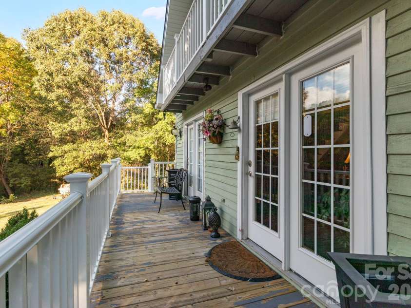 6707 Chadmoor Court, Greensboro, NC 27406.  MLS# CAR4435710, YatesRealty ID 57497. 