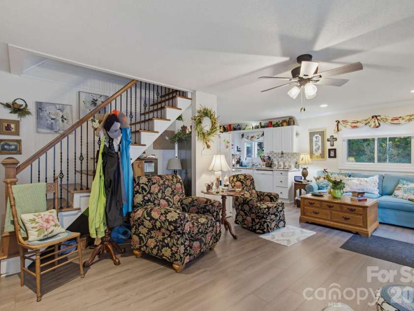 6707 Chadmoor Court, Greensboro, NC 27406.  MLS# CAR4435710, YatesRealty ID 57497. 