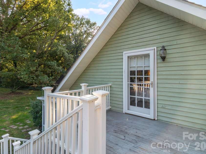 6707 Chadmoor Court, Greensboro, NC 27406.  MLS# CAR4435710, YatesRealty ID 57497. 