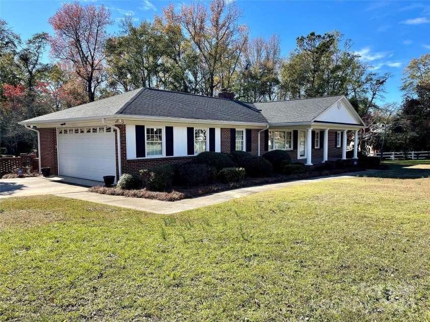 5486 Kershaw Camden Highway, Heath Springs, SC 29058.  MLS# CAR4199430, YatesRealty ID 575. 
