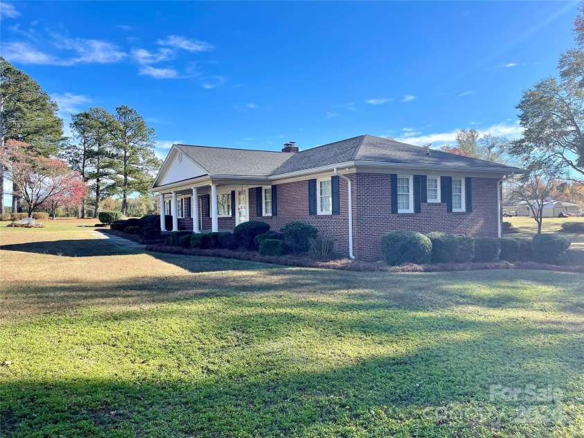 5486 Kershaw Camden Highway, Heath Springs, SC 29058.  MLS# CAR4199430, YatesRealty ID 575. 