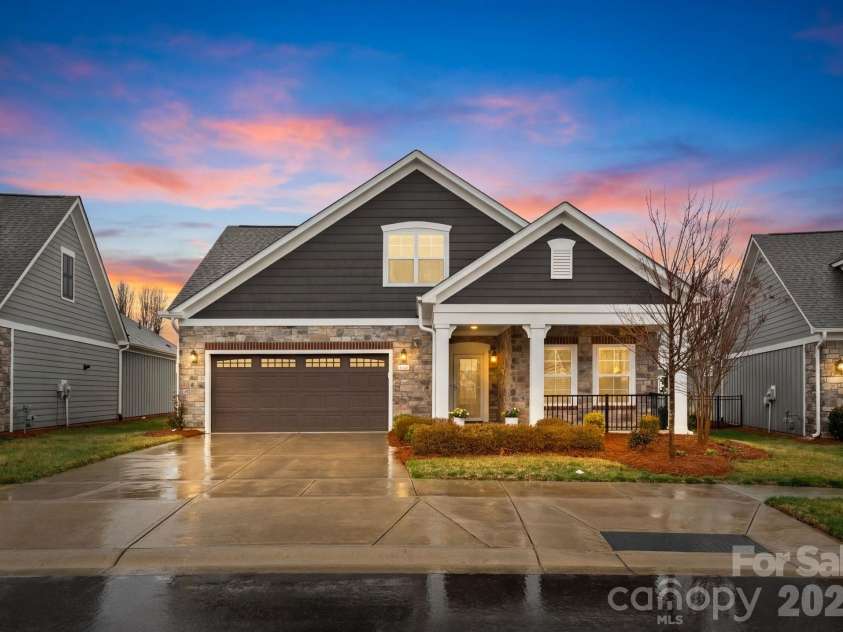 13030 Pleasant Run Drive, Huntersville, NC 28078.  MLS# CAR4351297, YatesRealty ID 5750. 
