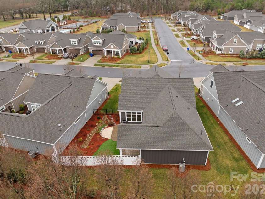 13030 Pleasant Run Drive, Huntersville, NC 28078.  MLS# CAR4351297, YatesRealty ID 5750. 