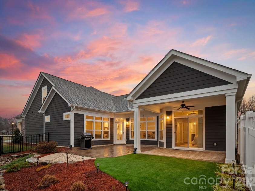13030 Pleasant Run Drive, Huntersville, NC 28078.  MLS# CAR4351297, YatesRealty ID 5750. 
