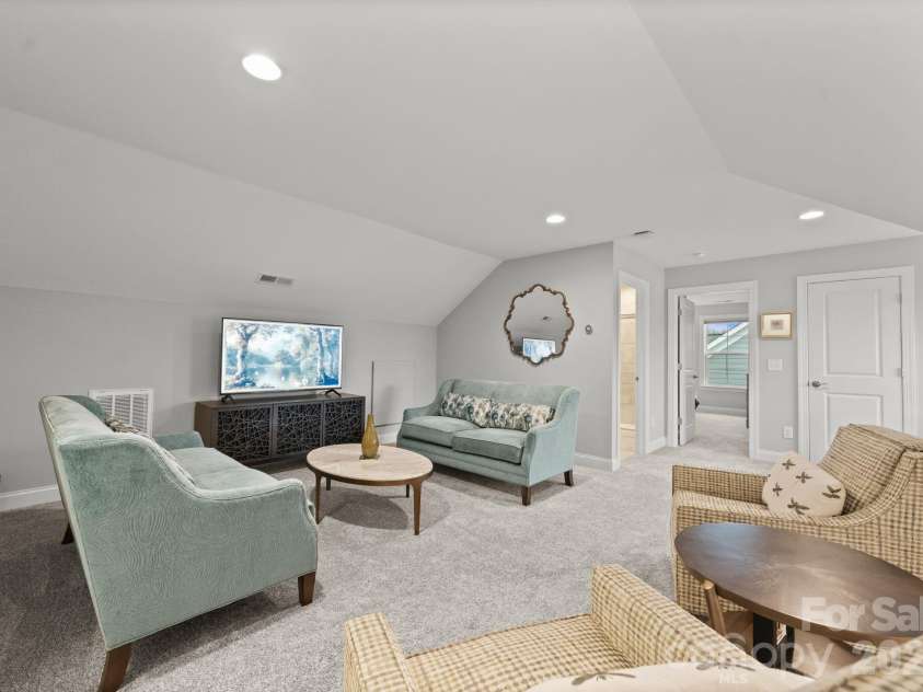 13030 Pleasant Run Drive, Huntersville, NC 28078.  MLS# CAR4351297, YatesRealty ID 5750. Upper Level Loft