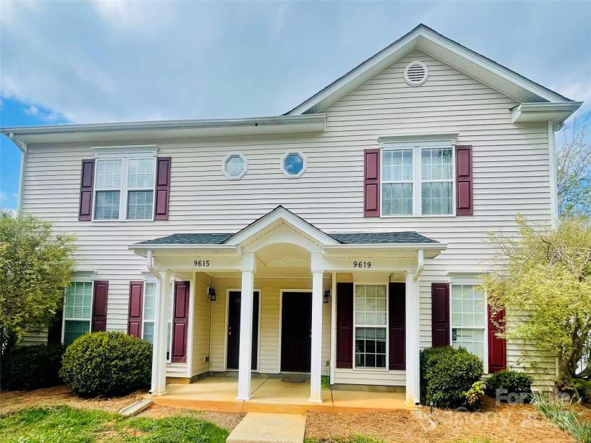 9615 Littleleaf Drive, Charlotte, NC 28215.  MLS# CAR4246026, YatesRealty ID 5750. 