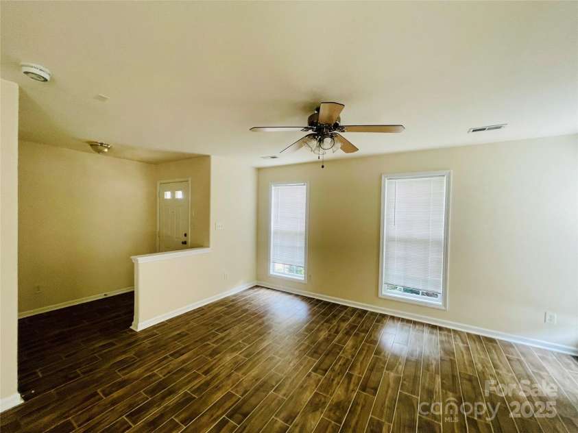 9615 Littleleaf Drive, Charlotte, NC 28215.  MLS# CAR4246026, YatesRealty ID 5750. 