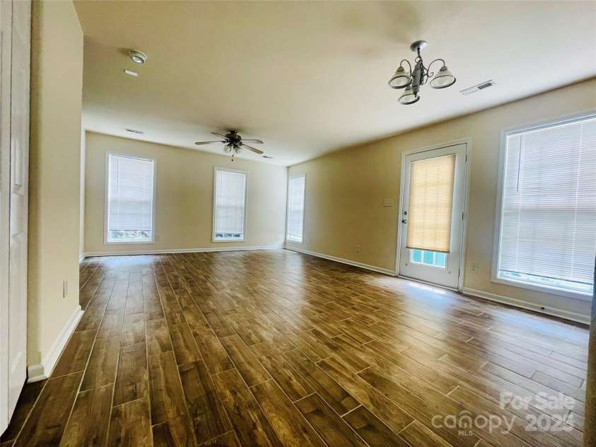 9615 Littleleaf Drive, Charlotte, NC 28215.  MLS# CAR4246026, YatesRealty ID 5750. 