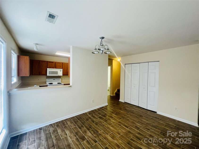 9615 Littleleaf Drive, Charlotte, NC 28215.  MLS# CAR4246026, YatesRealty ID 5750. 