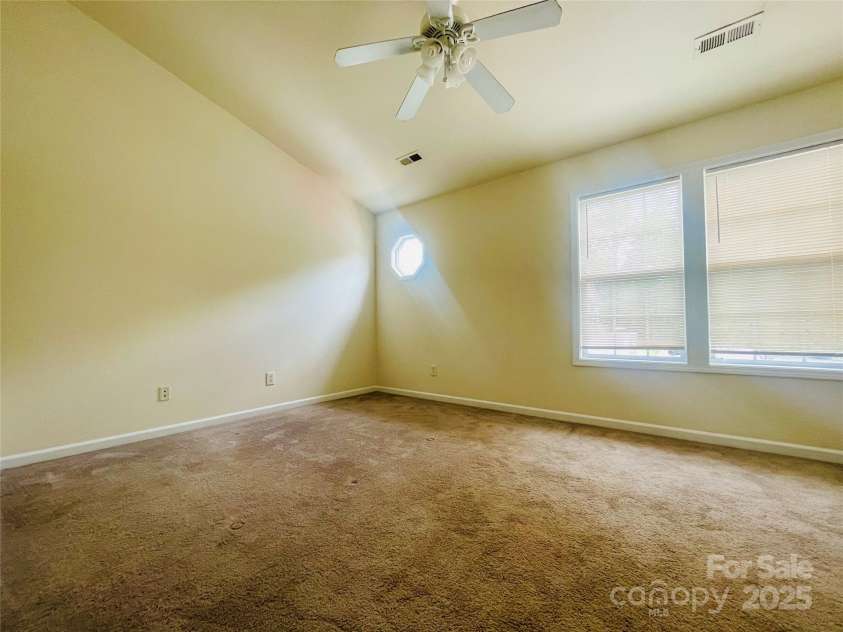 9615 Littleleaf Drive, Charlotte, NC 28215.  MLS# CAR4246026, YatesRealty ID 5750. 