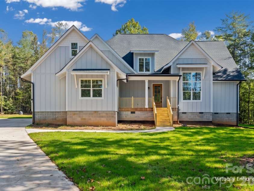 2621 Moon Creek Lane, Clover, SC 29710.  MLS# CAR4434796, YatesRealty ID 57501. 