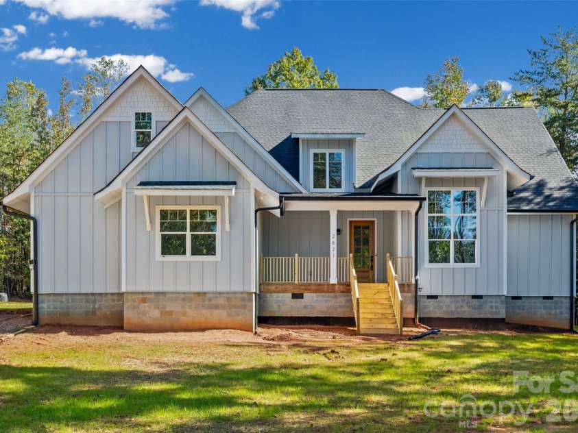 2621 Moon Creek Lane, Clover, SC 29710.  MLS# CAR4434796, YatesRealty ID 57501. 