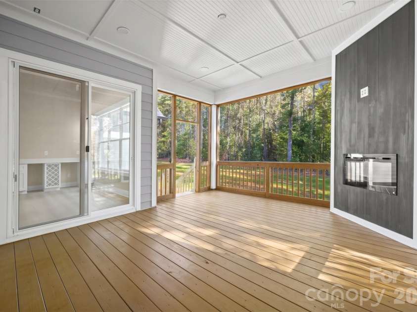 2621 Moon Creek Lane, Clover, SC 29710.  MLS# CAR4434796, YatesRealty ID 57501. 
