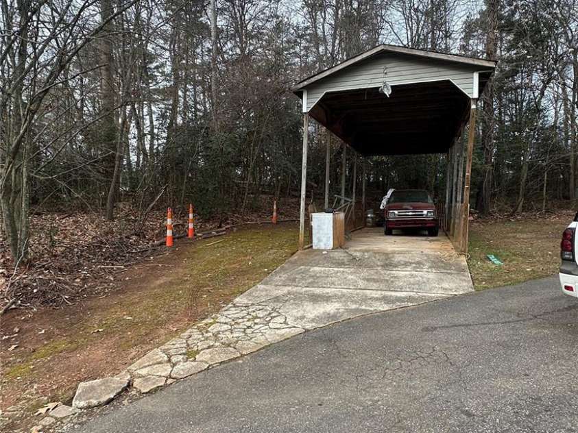 194 Canfield Drive, Olin, NC 28660.  MLS# CAR4434341, YatesRealty ID 57509. 