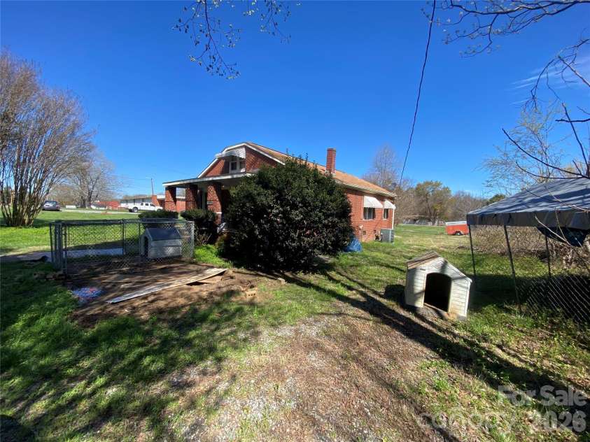 705 Main Street, Cleveland, NC 27013.  MLS# CAR4359118, YatesRealty ID 5751. 