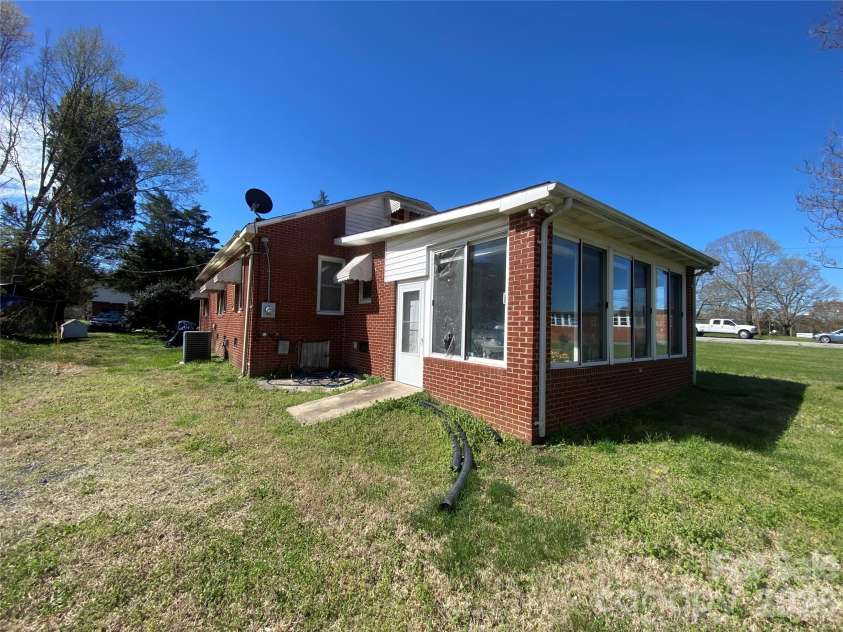 705 Main Street, Cleveland, NC 27013.  MLS# CAR4359118, YatesRealty ID 5751. 