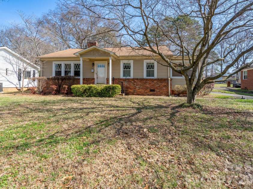 541 Union Street, Concord, NC 28025.  MLS# CAR4351103, YatesRealty ID 5752. 